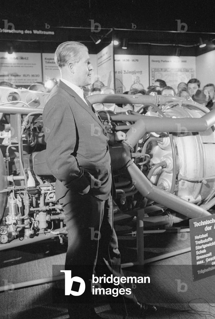 Wernher von Braun at the IVA, 1965 (b/w photo)