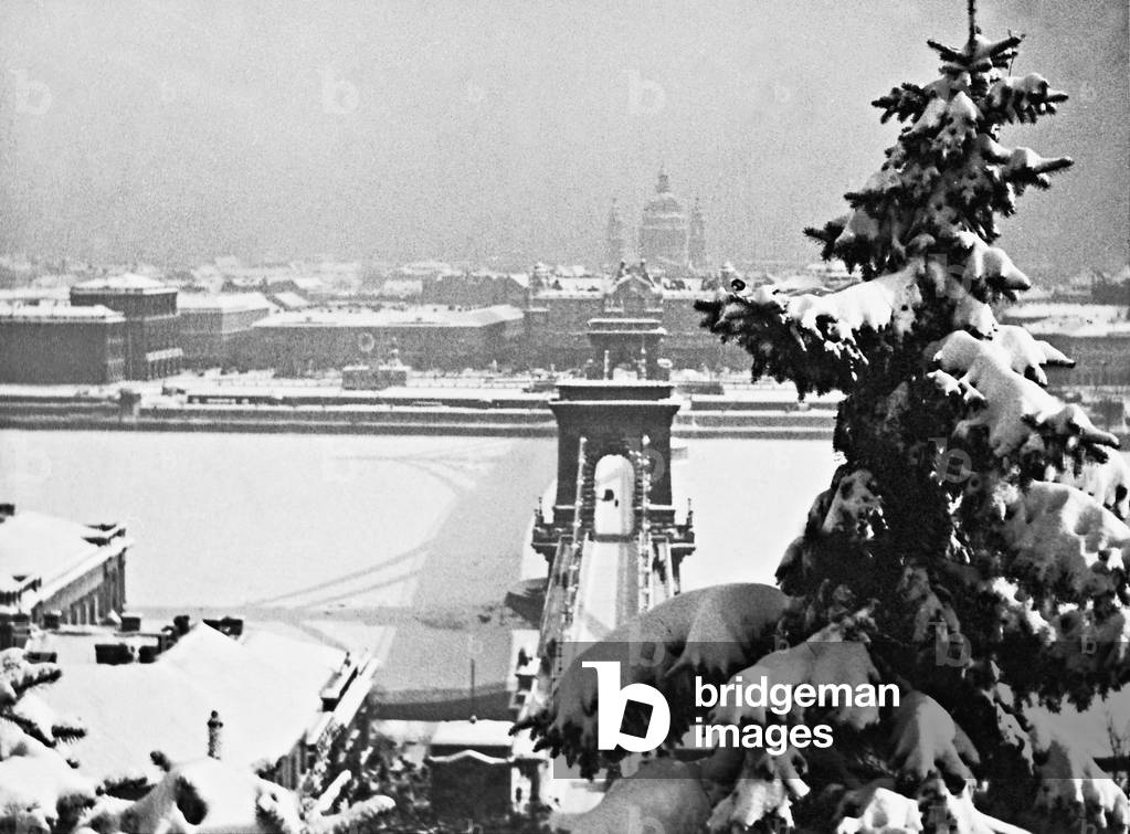Budapest in winter, 1937 (b/w photo)