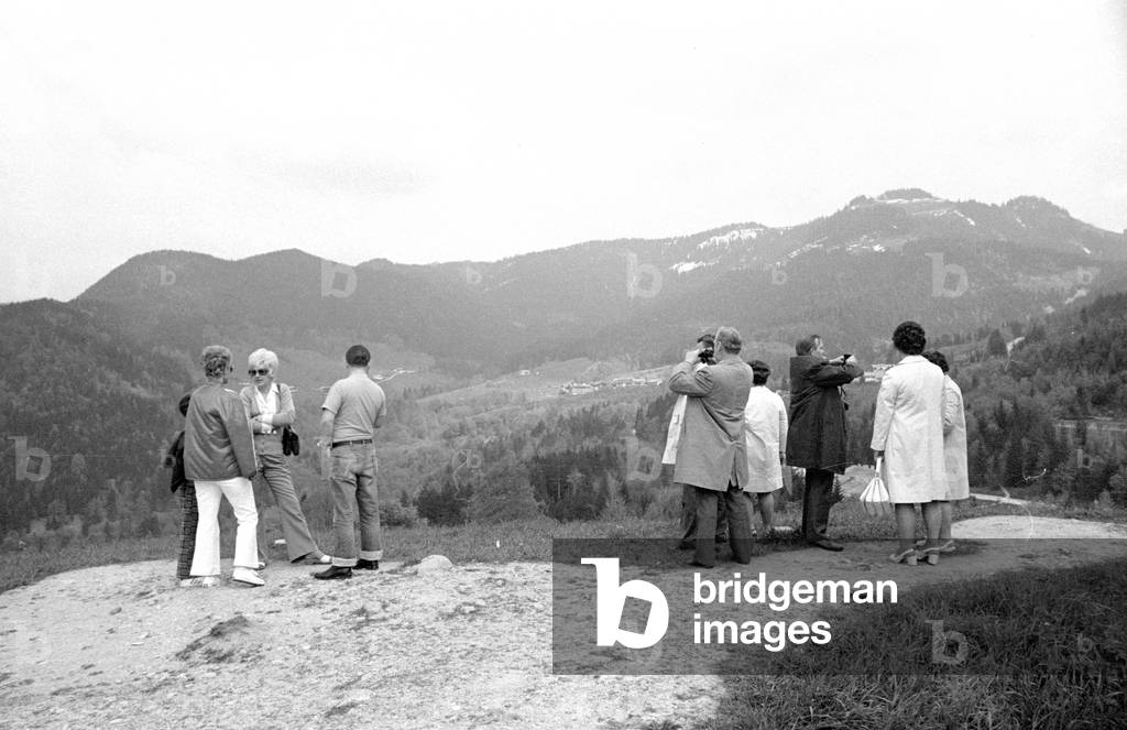 Tourists on the Obersalzberg, 1974 (b/w photo)