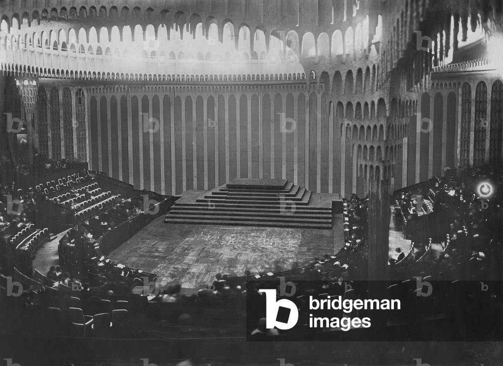 Grosses Schauspielhaus in Berlin, 1919 (b/w photo)