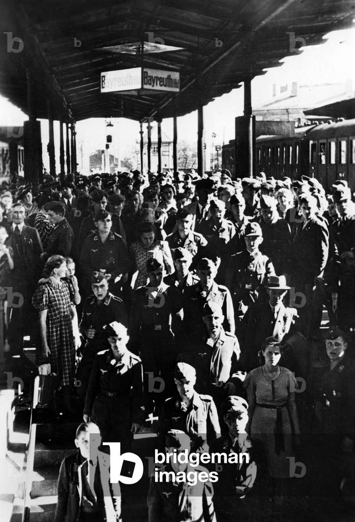 Adolf Hitler invites to the Bayreuth Festival, 1943 (b/w photo)