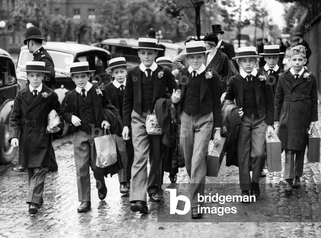 Students from Orley Farm School in London, 1938 (b/w photo)