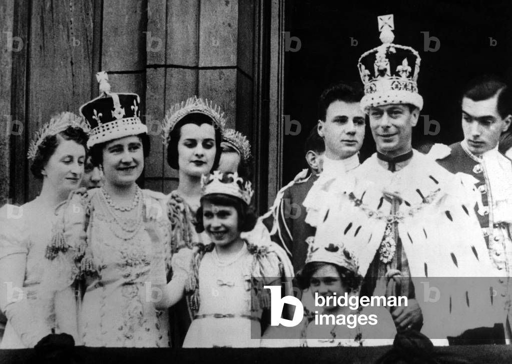 The royal family on the balcony of Buckingham Palace, 1937 (b/w photo)