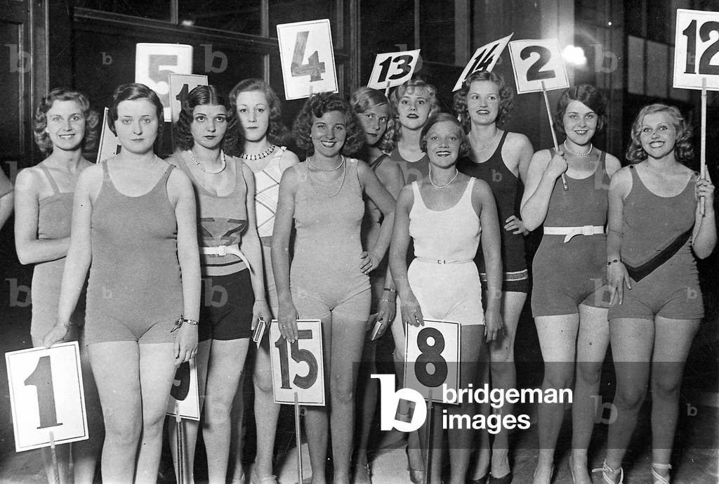 Beauty pageant in Berlin, 1931 (b/w photo)