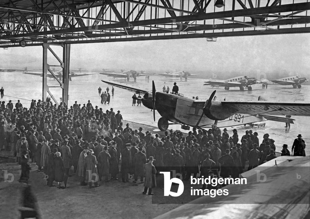 View of the Tempelhof airfield, 1927 (b/w photo)