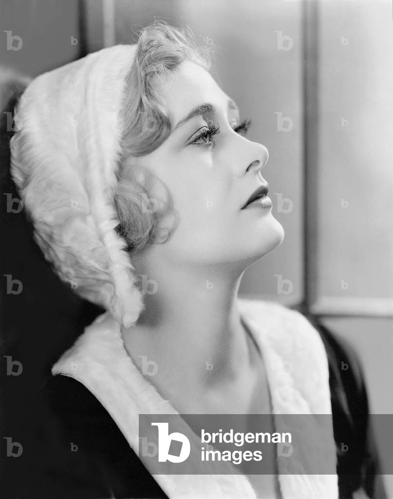 Dolores Costello (b/w photo)