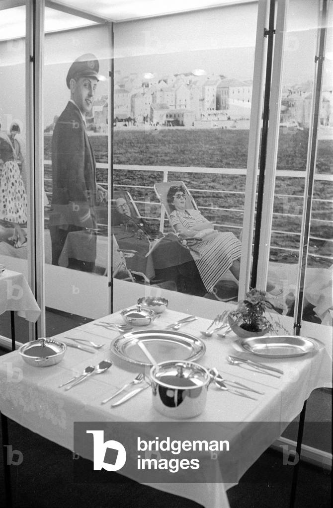 Leipzig at the time of the fair, 1960 (b/w photo)