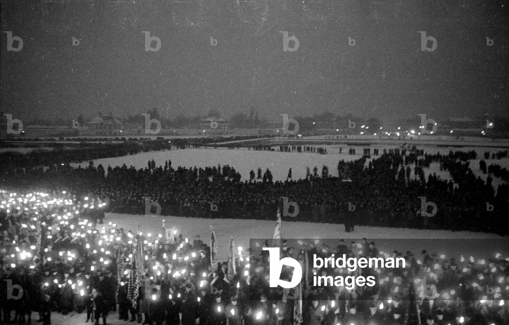 Loyalty rally for Crown Prince Rupprecht in front of Schloss Nymphenburg, 1953 (b/w photo)