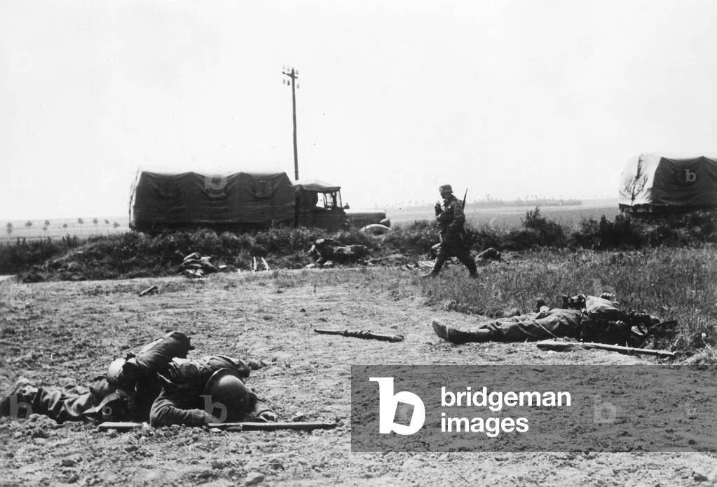 Fallen British soldiers in Belgium, 1940 (b/w photo)