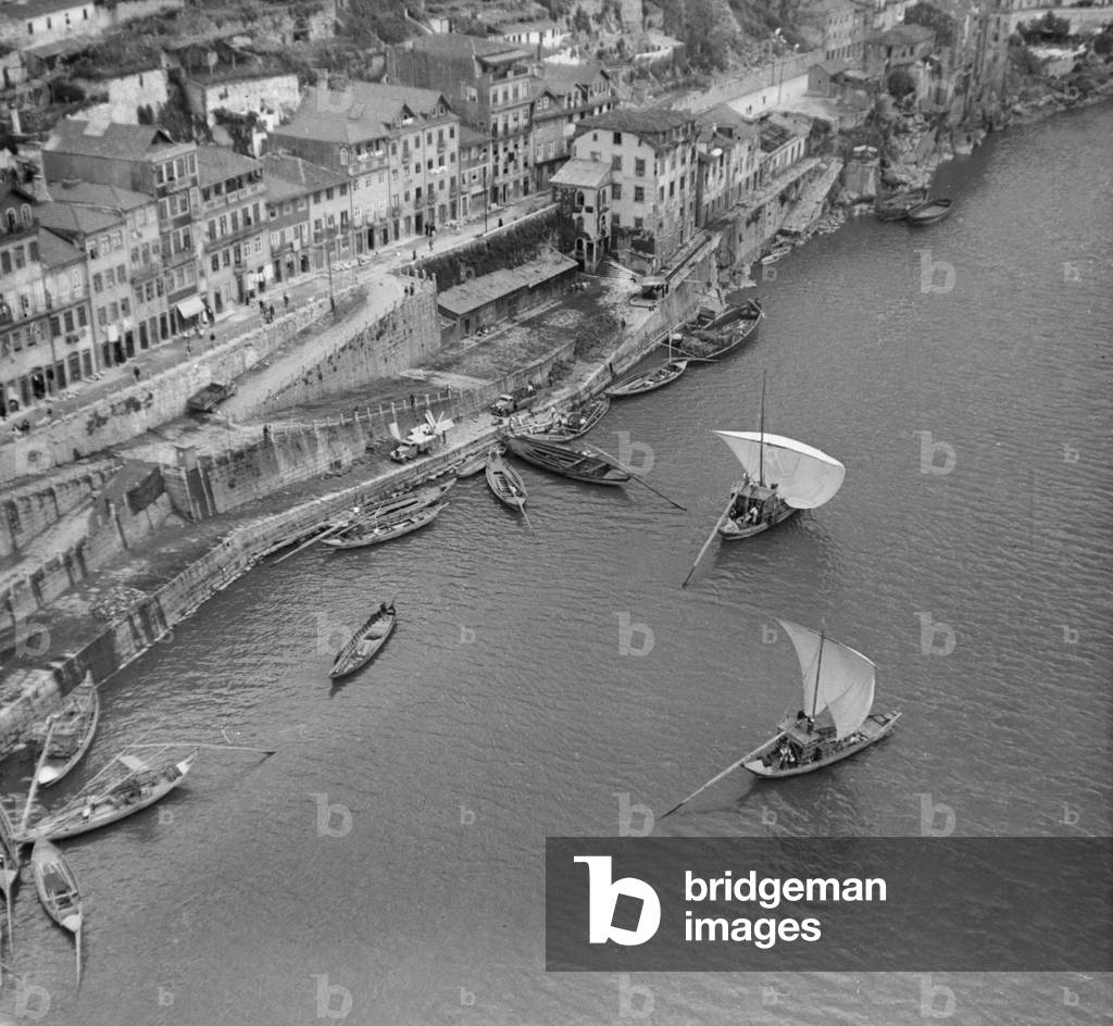 Sailboats on the Douro, 1940 (b/w photo)