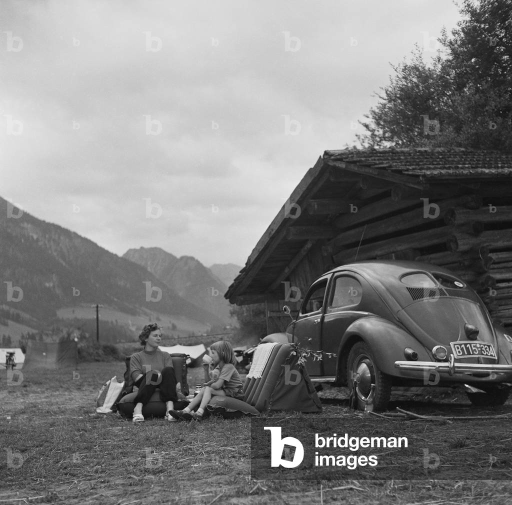 Camping, 1950s (b/w photo)