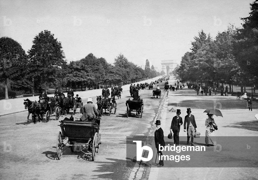 Avenue du Bois de Boulogne, 1907 (b/w photo)
