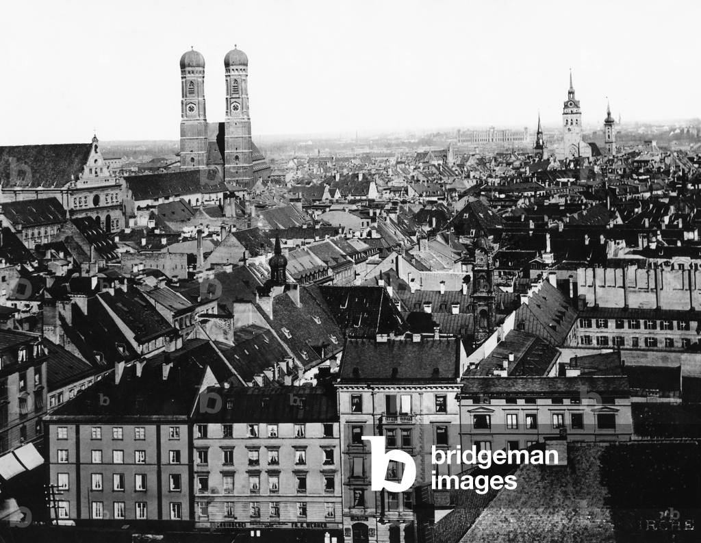 Overview of Munich (b/w photo)