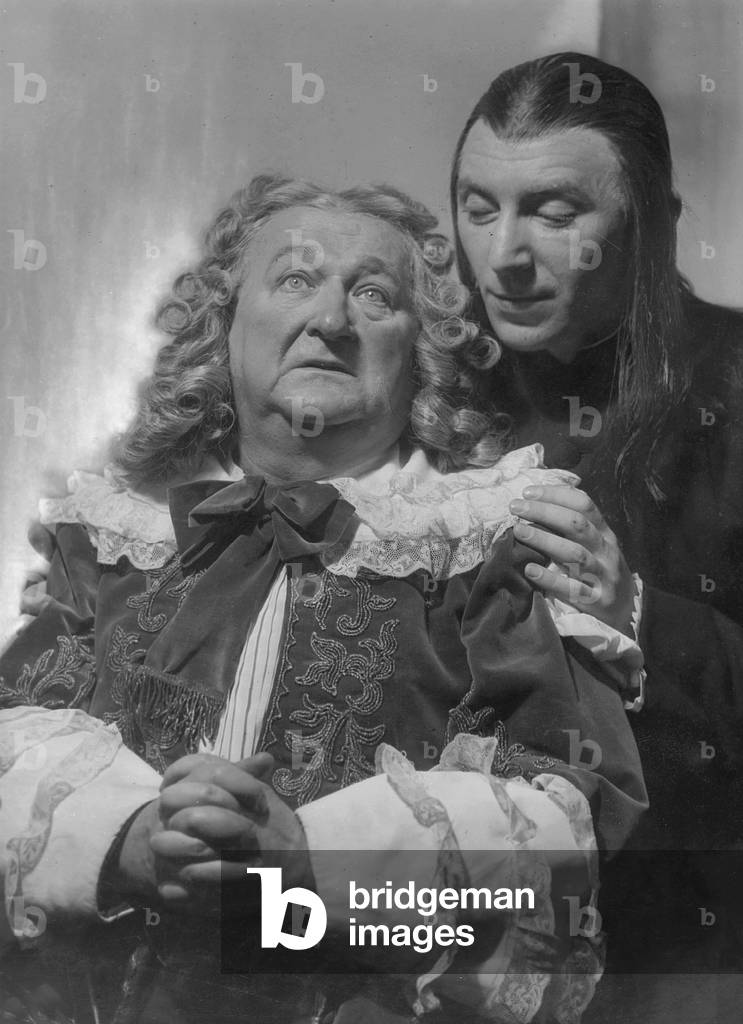 Theo Lingen and Jacob Tiedtke in 'Tarfuffe' at the Volksbuehne in Berlin (b/w photo)