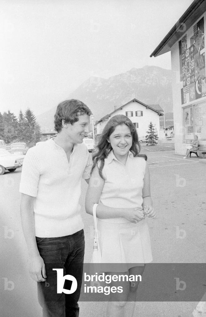 Young couple, 1971 (b/w photo)