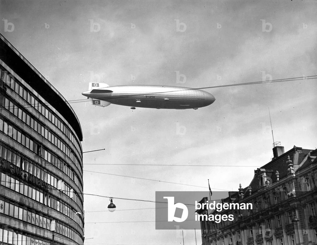 Airship 'Graf Zeppelin II '(LZ 130) Berlin, 1939 (b/w photo)