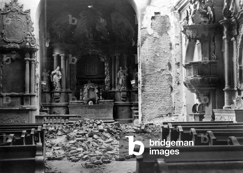 Destroyed church in Kalisz, 1914  (b/w photo)