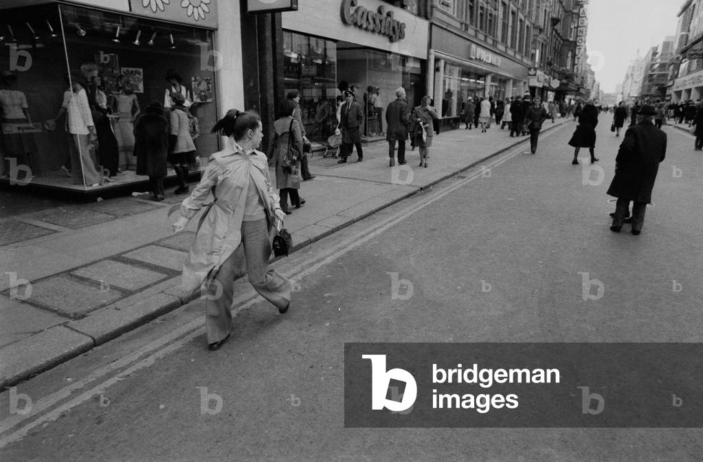 Street scene in Dublin (b/w photo)