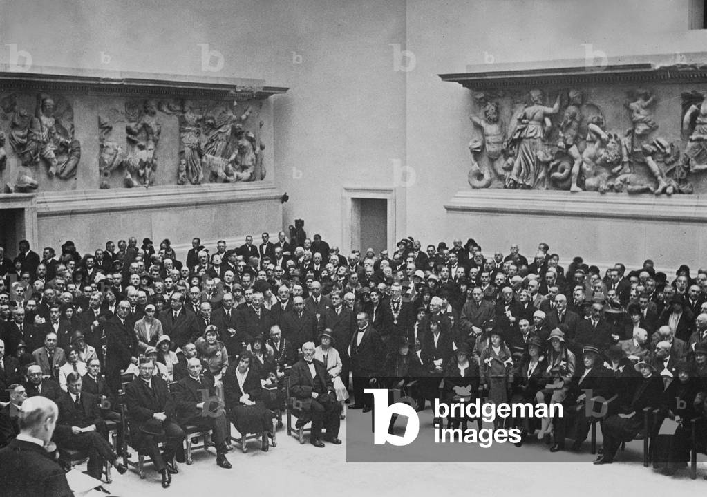 Opening of the Pergamon Museum, 1930 (b/w photo)