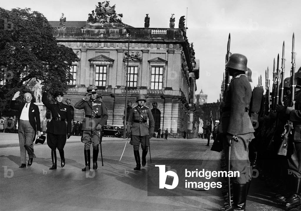 Bernardo Attolico and Dino Alfieri, 1936 (b/w photo)