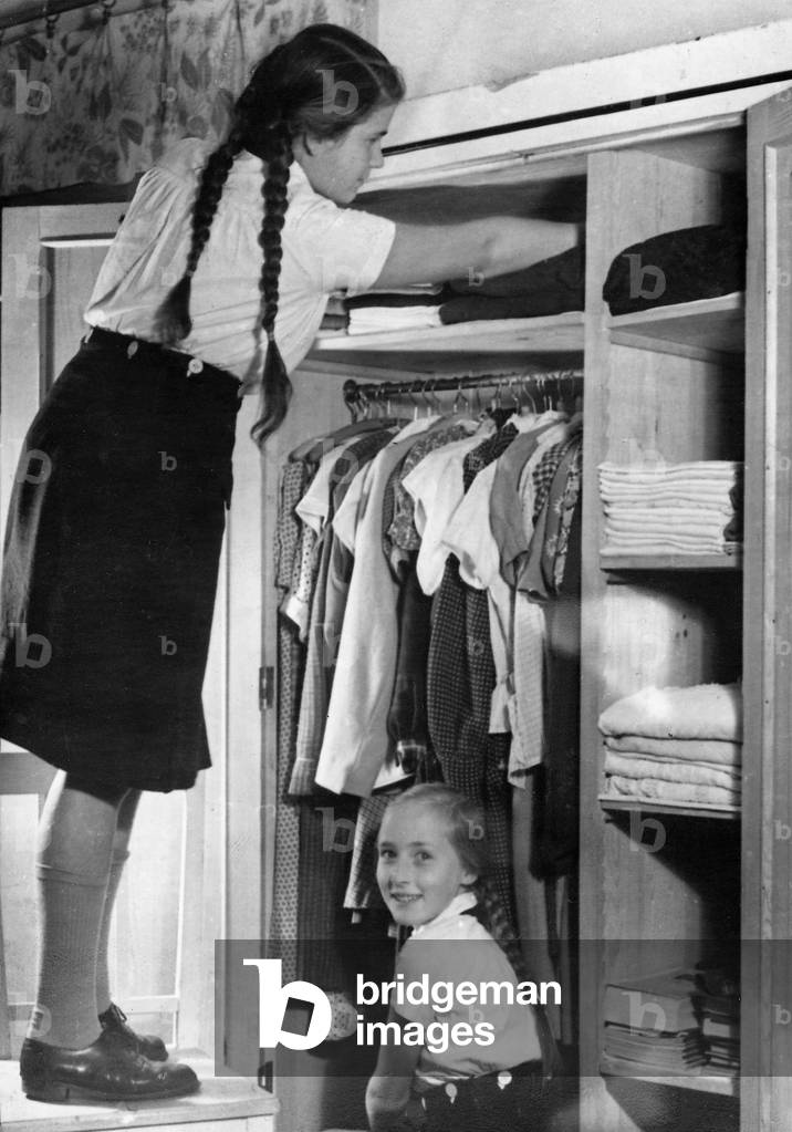 Kinderlandschickung camp in Bavaria, 1943 (b/w photo)