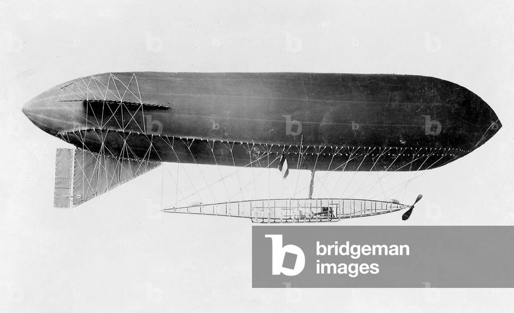 The airship 'RWMLSG', 1909 (b/w photo)