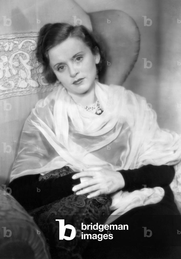 Luise Ullrich in 'Victoria', 1935 (b/w photo)