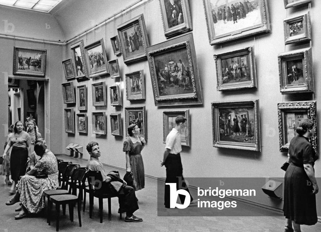 The State Tretyakov Gallery in Moscow, 1956 (b/w photo)