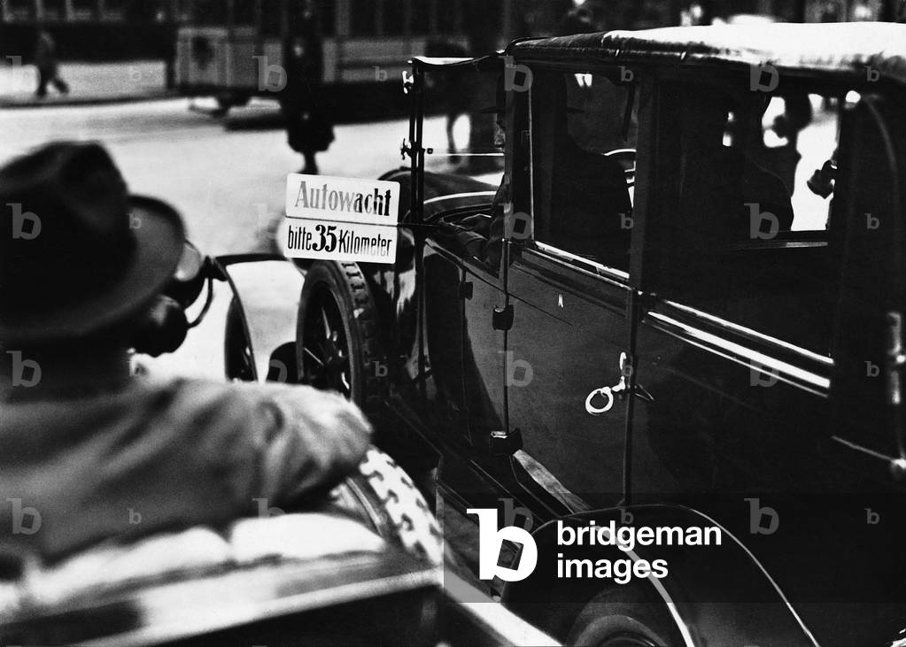 Speed control, 1925 (b/w photo)