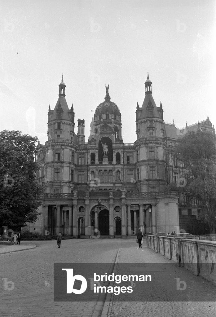 The Schwerin Palace, 1963 (b/w photo)