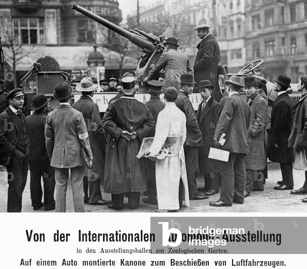 Antiaircraft gun at the IAA, 1911