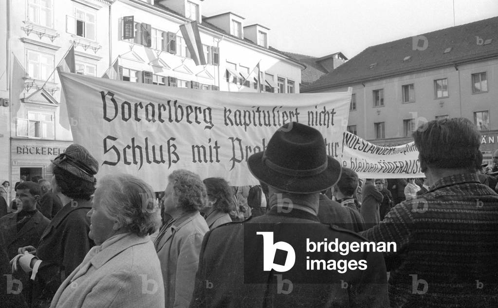 Demonstration for the ship name 