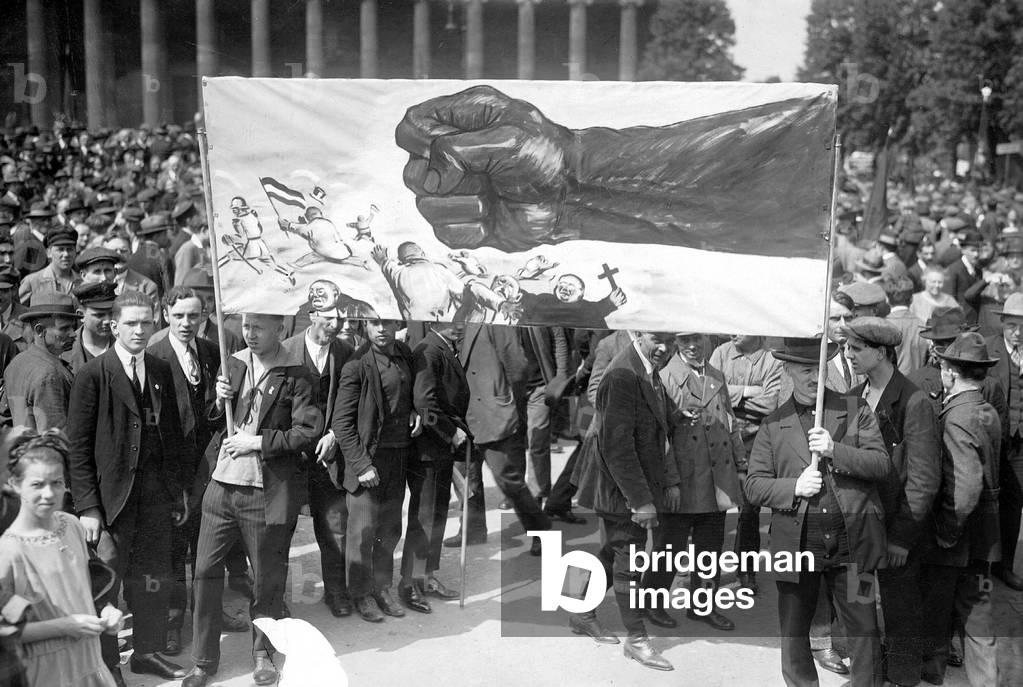May Day celebrations of the KPD in Berlin, 1926 (b/w photo)