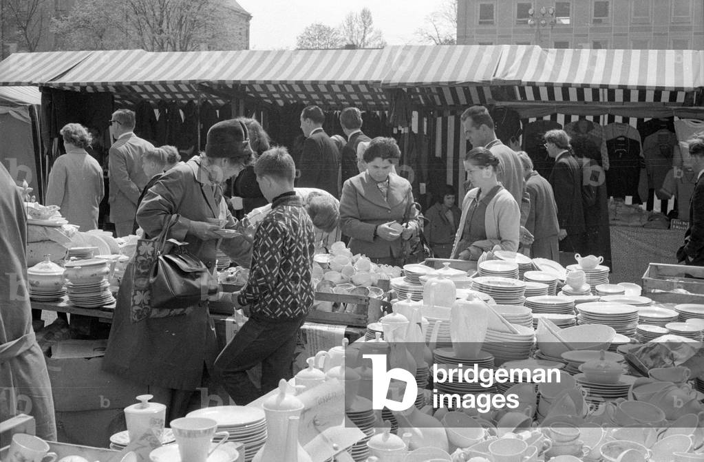 The Auer Dult in Munich, 1965 (b/w photo)