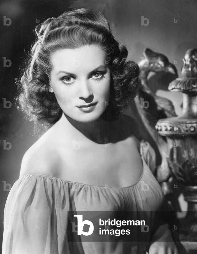 Maureen O'Hara (b/w photo)