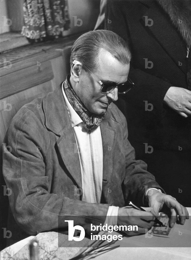 Otto Wilhelm Fischer, 1957 (b/w photo)