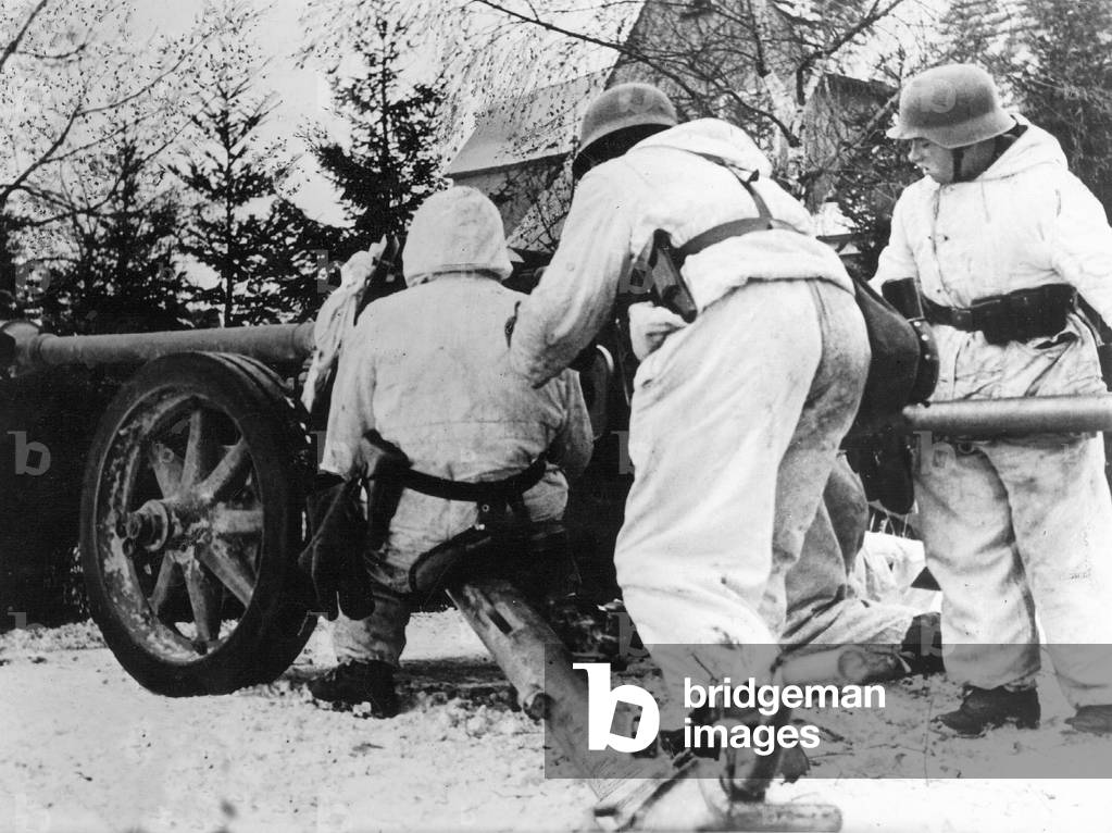 German Pak during combat in Silesia, 1945 (b/w photo)
