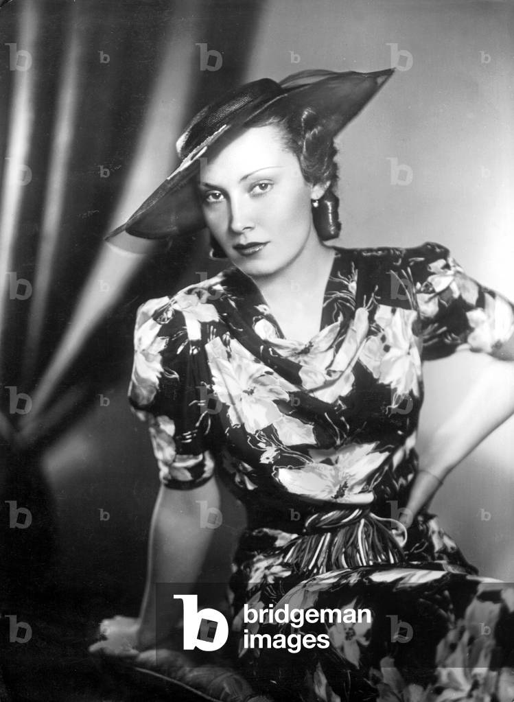 Lida Baarova (b/w photo)