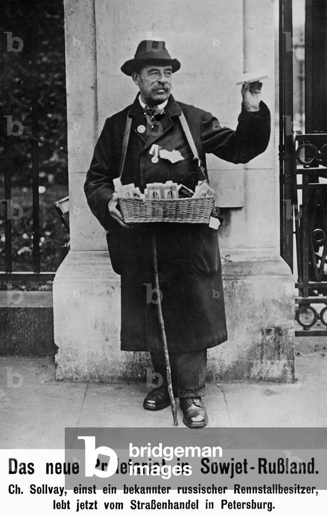 Street vendor in St. Petersburg, 1920