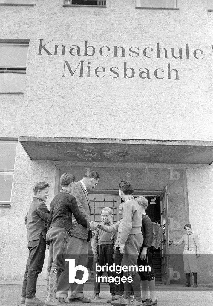 Teacher Rudolf Pikola becomes mayor, 1960 (b/w photo)