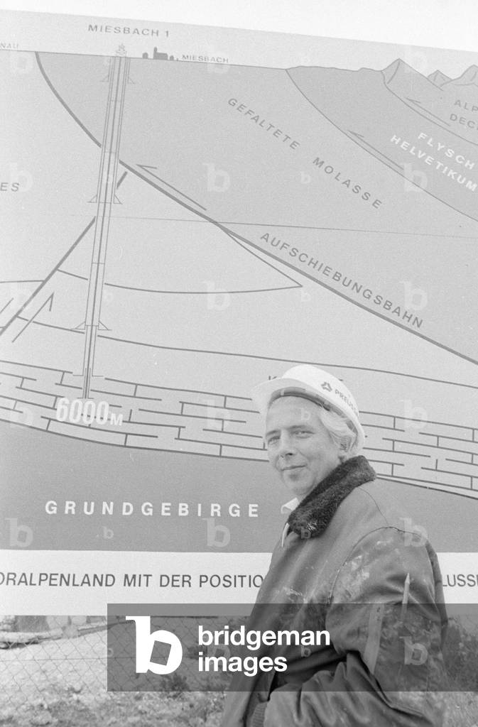 Natural gas drilling near Miesbach, 1974 (b/w photo)