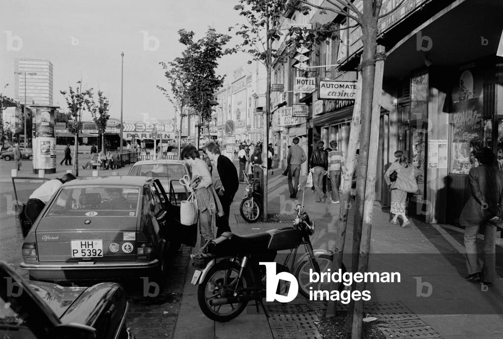 Street scene in Hamburg (b/w photo)