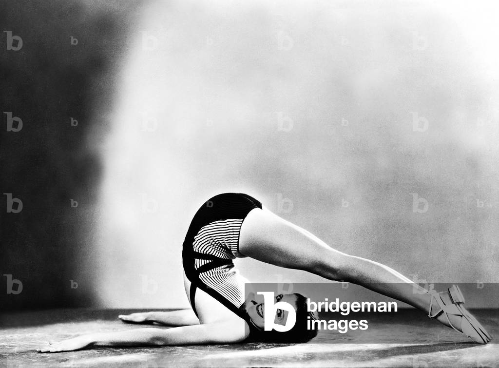 Molly Lamont at the gym, 1936 (b/w photo)