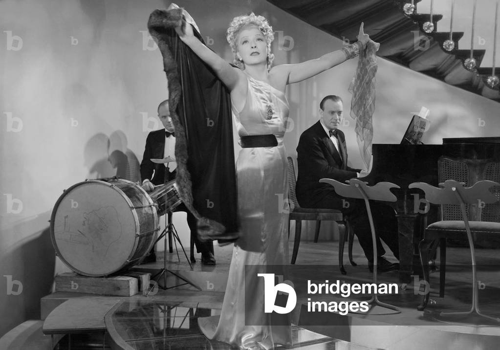 Hilde Hildebrand in 'Hokum', 1936 (b/w photo)