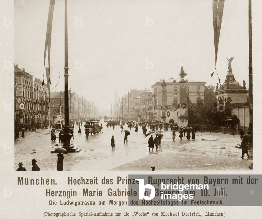 The festively decorated Ludwigstrasse in Munich, 10.07.1900 (b/w photo)