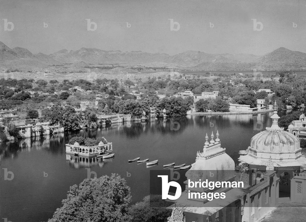 View from the Maharana Palace in Udaipur (b/w photo)