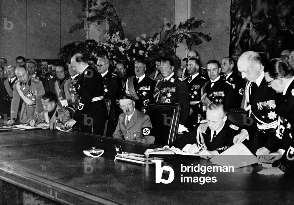 Signing of the German-Italian alliance (b/w photo)