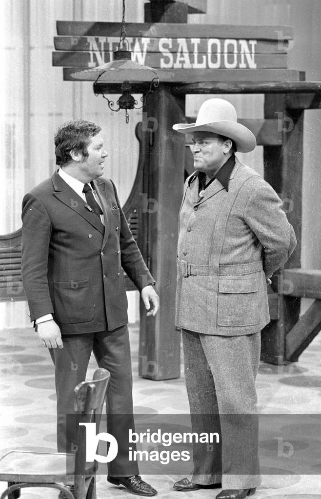 Wim Thoelke and Dan Blocker, 1971 (b/w photo)