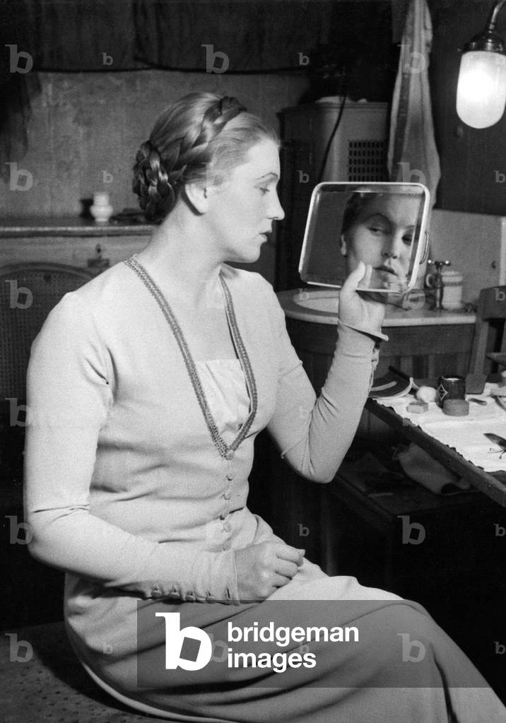Kaethe Gold in 'Faust', 1934 (b/w photo)
