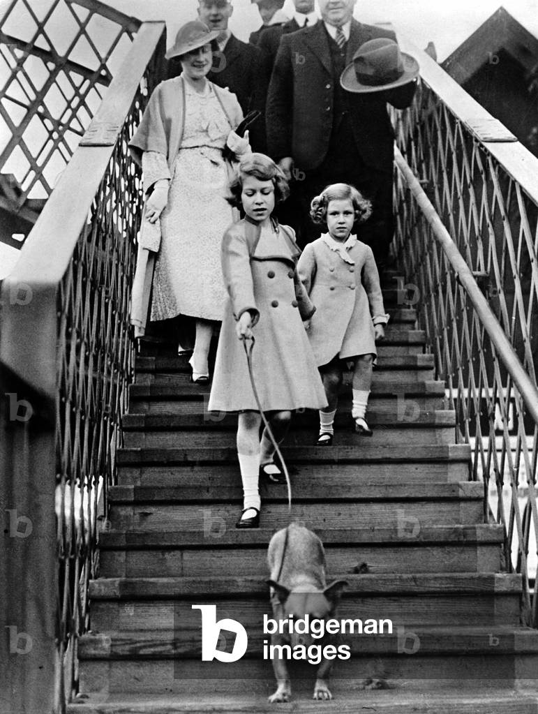 Elizabeth II., Queen, Windsor, United Kingdom, until 1946